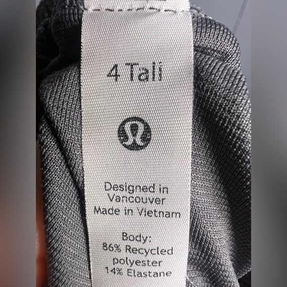 Lululemon Hotty Hot Short  Low-Rise 4 Tall “Heather Lux Multi Black - Picture 8 of 9